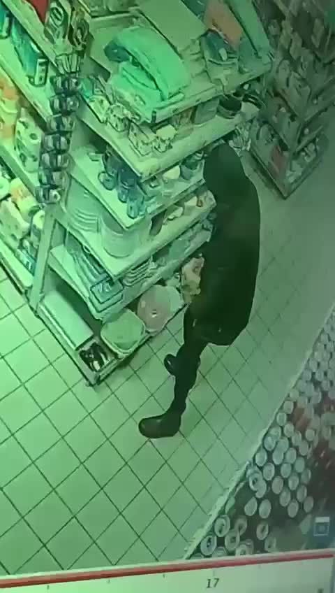 умом россию не понять картинки прикольные с надписями. перепутал туалет. перепутал туалет. перепутал туалет. видеокамеры в женских банях.