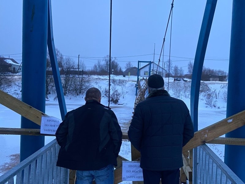 В карельской деревне обрушился мост, на ремонт которого летом потратили 8,2 млн рублей