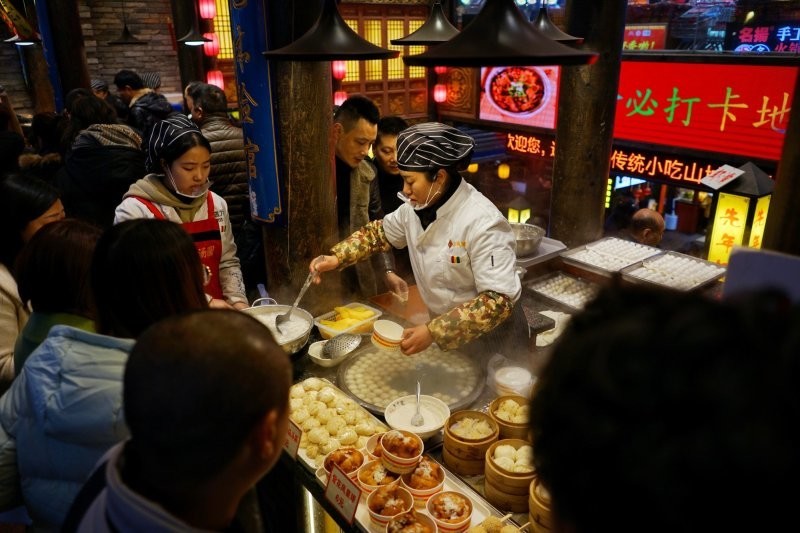 Уличная еда занимает особое место в сердцах и желудках китайцев
