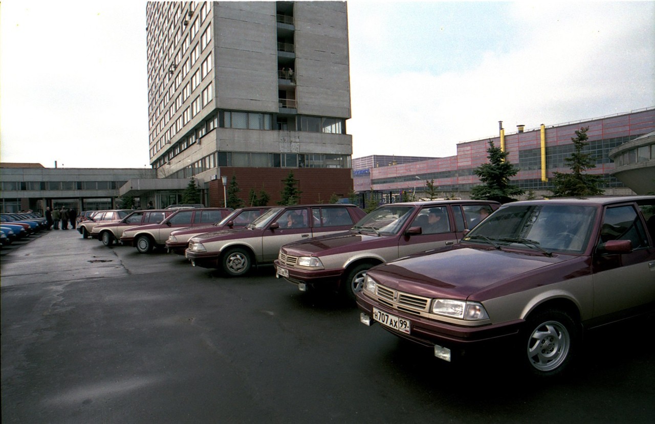 Московский завод москвич. Москвич 2142. АЗЛК 2142r5 1999. Завод Москвич 2142. Завод Москвич Текстильщики.