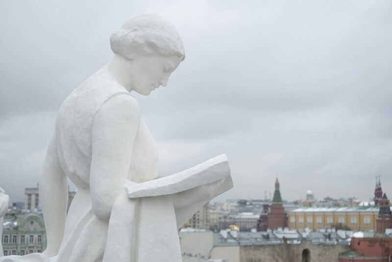 В рекордные сроки отреставрированы 22 скульптуры на здании Российской государственной библиотеки