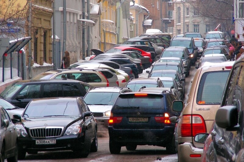 История появления платных парковок в Москве