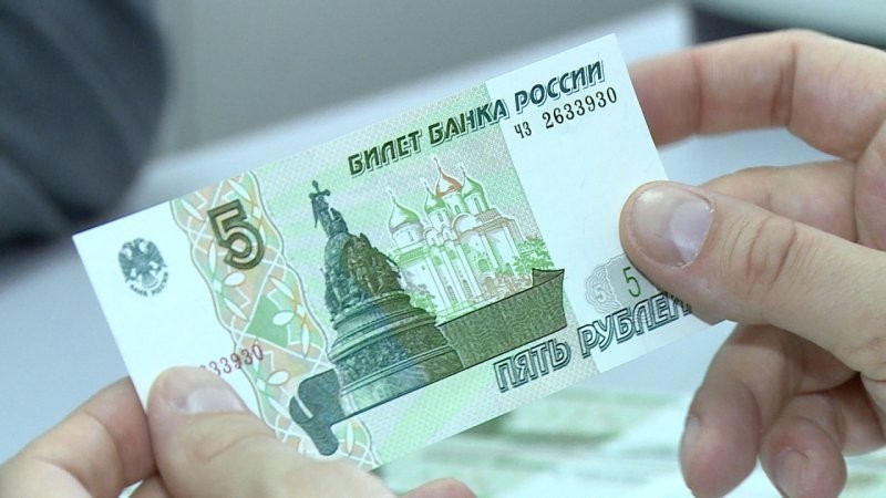 В Госдуме предложили увеличить налог для богатых россиян