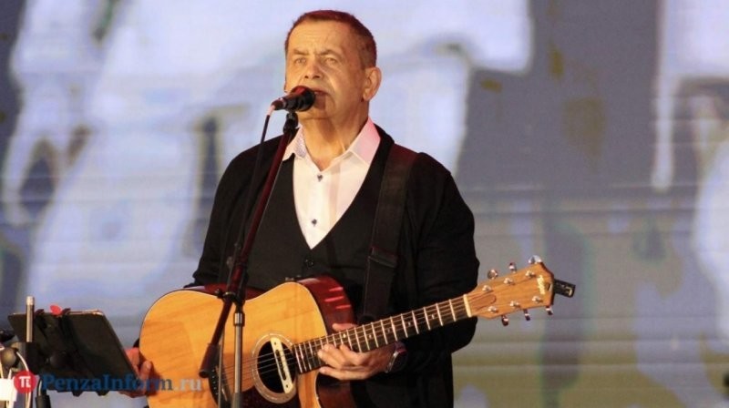 Депутат Госдумы предложил включить песни Газманова и Шамана в школьную программу