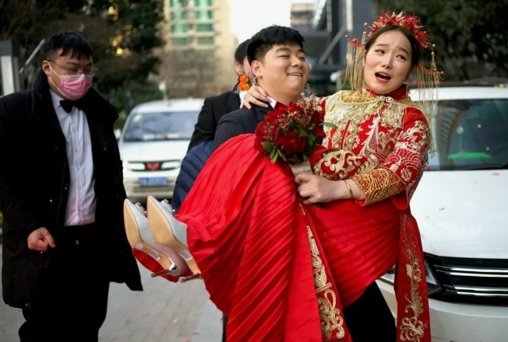 Китаец отказался платить выкуп за невесту, она сделала аборт на 5 месяце