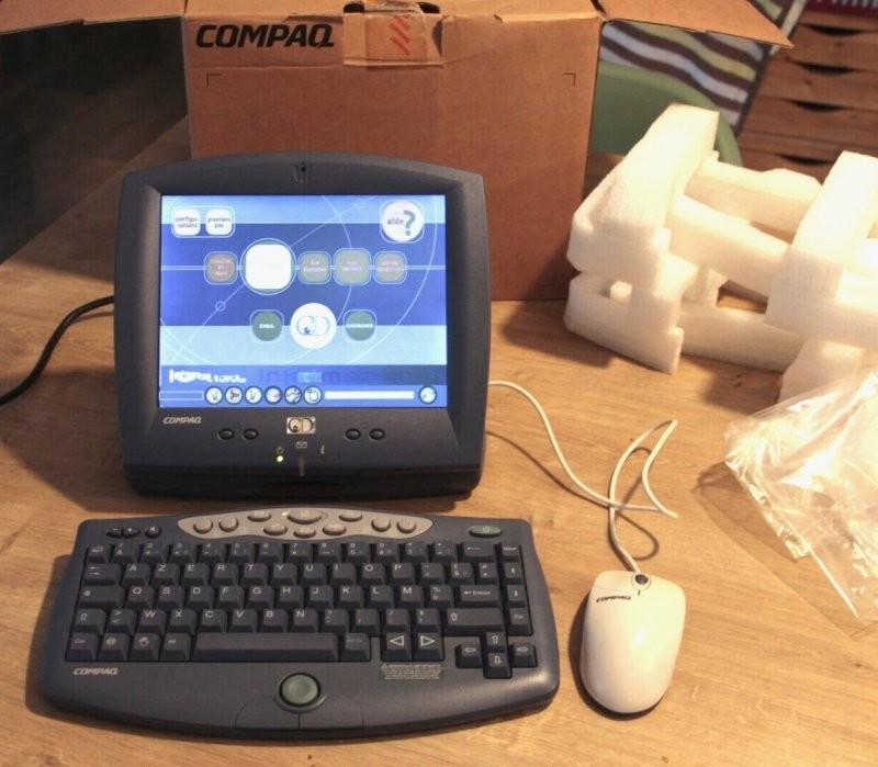 9. Compaq iPAQ MSN Companion Series CE1000