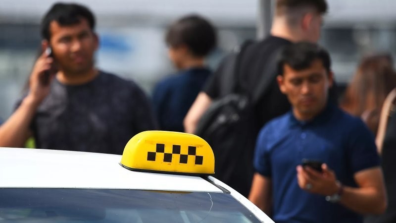 Глава Камчатки запретил мигрантам работать в такси