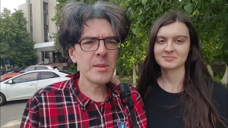 Екатерина Мизулина написала заявление в полицию на блогера, который призывал женщин ходить голыми и бросался под газонокосилку