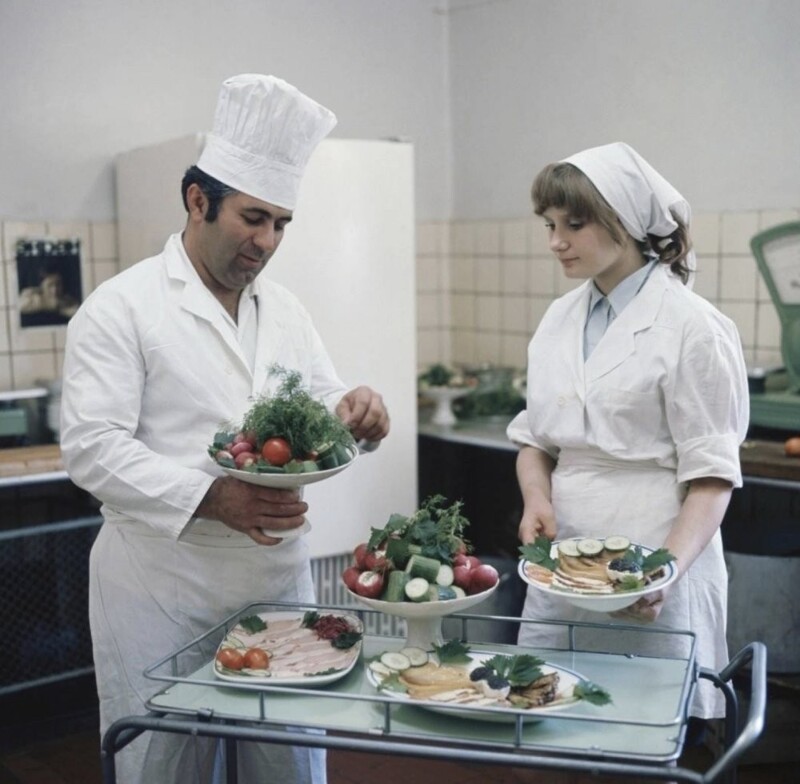 6. Ресторан «Русь». Цех приготовления холодных закусок. Московская обл, 1974 год