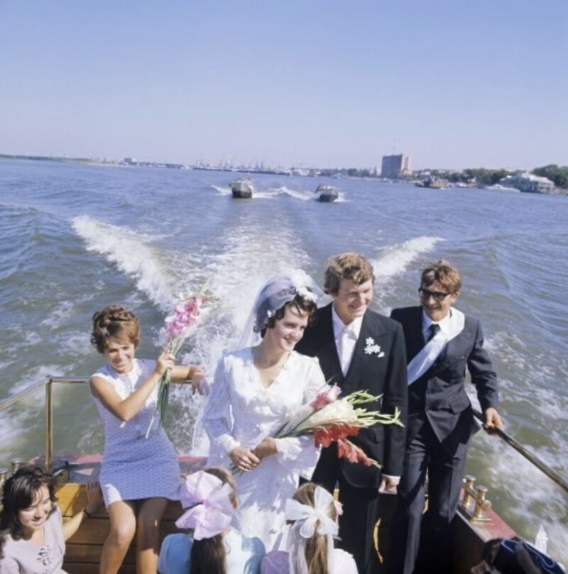 11. Город Астрахань - Свадьба по Волге, 1979 год