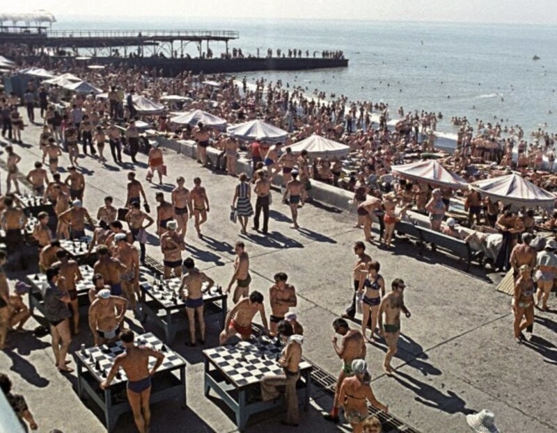 1. Отдых в Сочи. На городском пляже, 1978 год