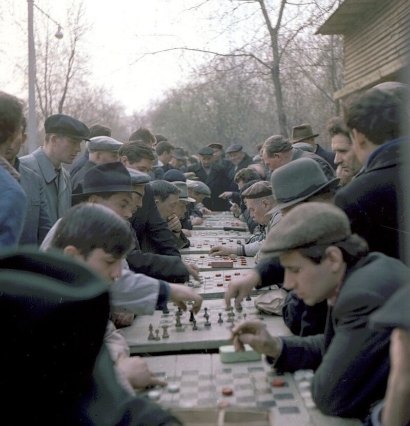 2. Напряжённая игра в Парке Горького, СССР, 1967 год