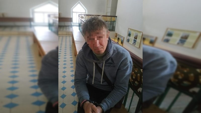 В Петербурге прихожанин украл у работницы церкви телефон 