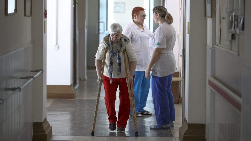«Нам нужно стремиться к его увеличению»: в Госдуме заявили, что в России человек здоров в среднем 61 год