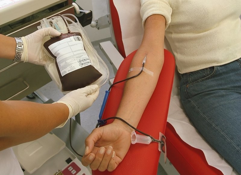 Жителям Великобритании более 20 лет переливали кровь заражённых ВИЧ американцев