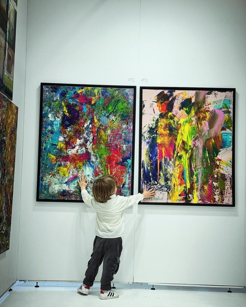 Коллекционеры готовы платить тысячи долларов за картины 2-летнего ребёнка