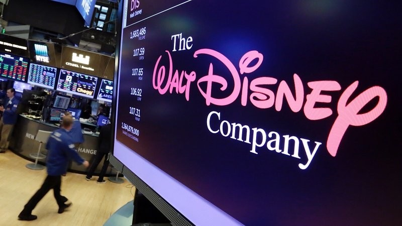 «Они ни за что не наймут белого мужчину»: в США разразился скандал вокруг корпорации Disney и дискриминации её сотрудников