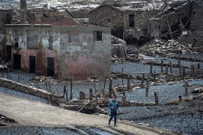 Потоп ради прибыли: история маленькой затопленной деревушки в Испании