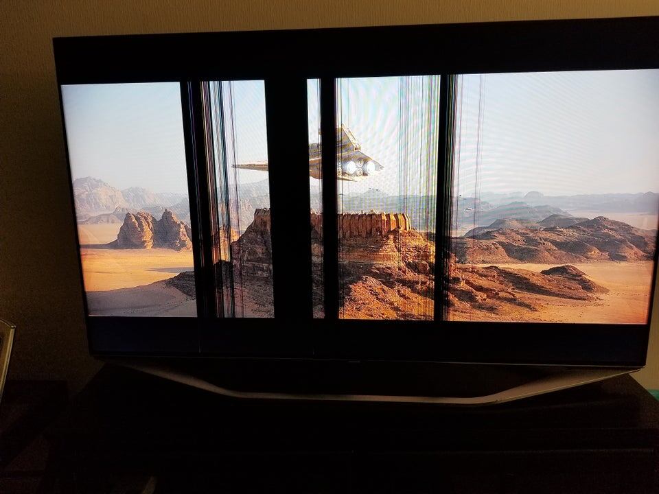 7. «Мой 3-летний ребёнок подумал, что здорово будет попрыскать телевизор водой, чтобы его помыть»