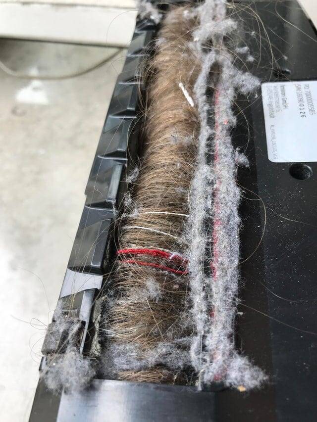 11. «Моя девушка удивлялась, почему новый пылесос перестал работать»