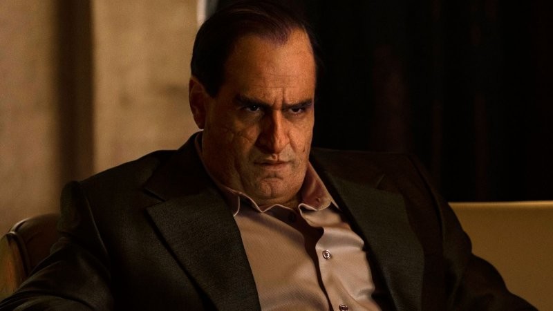 8. Создавая грим для Колина Фаррелла в фильме "Бэтмен", Майк Марино стремился сделать образ Пингвина более реалистичным по сравнению с предыдущими версиями