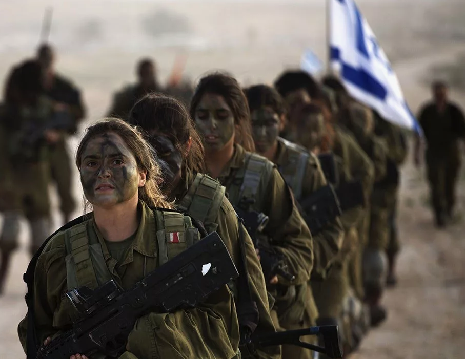 В Южной Корее хотят призывать в армию женщин для рождаемости