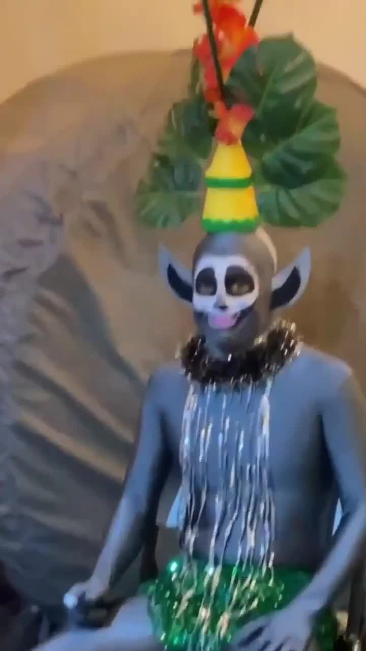 Транссексуализмге дауысты үйрету Үйсіздер мен жезөкшелер арасындағы жыныстық қатынас