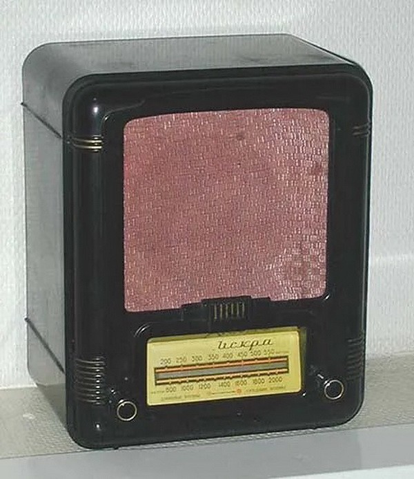 Из старого чулана.Радиотехника-1