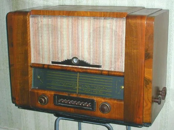 Из старого чулана.Радиотехника-1