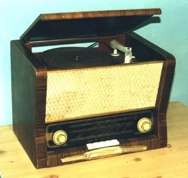 Из старого чулана.Радиотехника-1