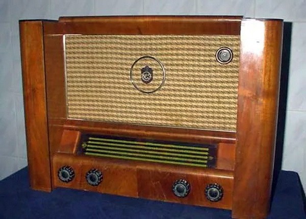 Из старого чулана.Радиотехника-1