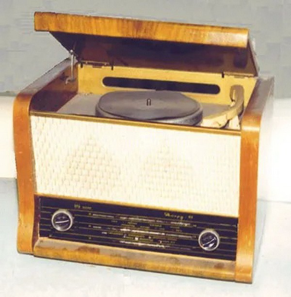 Из старого чулана.Радиотехника-2