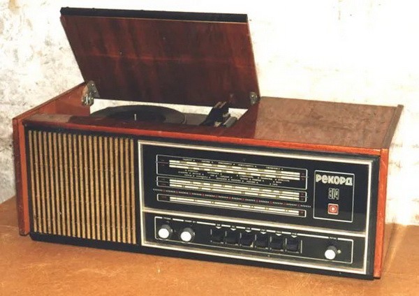 Из старого чулана.Радиотехника-2