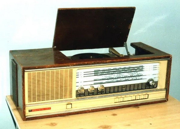 Из старого чулана.Радиотехника-2