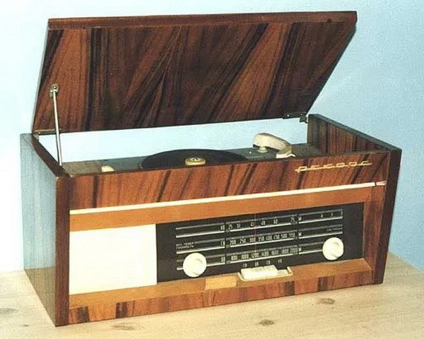 Из старого чулана.Радиотехника-2