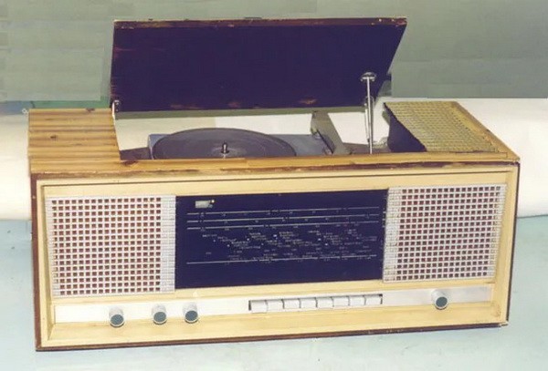 Из старого чулана.Радиотехника-2