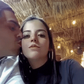 Ресницы отклеились