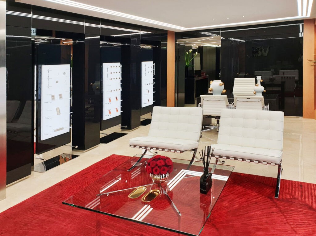 Самое неприступное хранилище в мире, где миллиардеры держат золото и бриллианты (а также карты с покемонами)