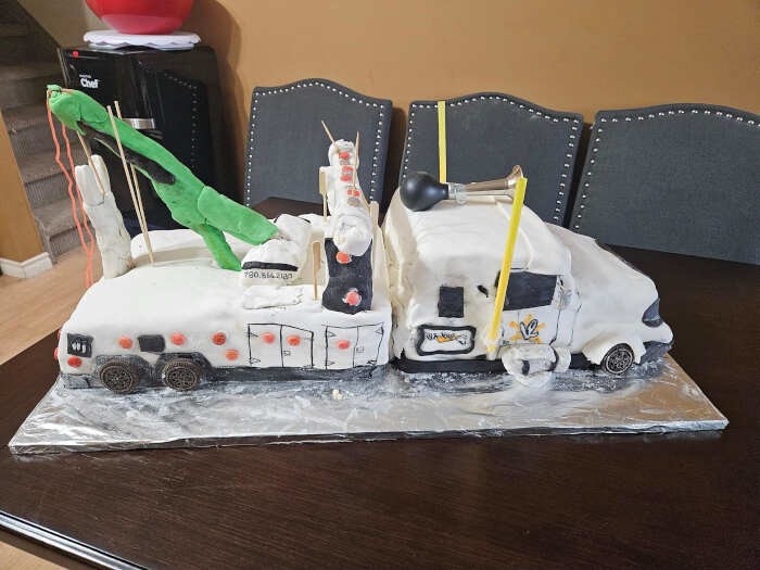 12. Чем-то напоминает эвакуатор