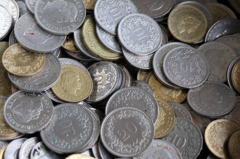 Инфляция в Швейцарии упала до 0%