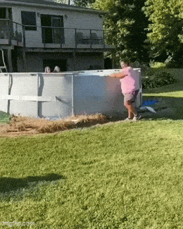 Сбило с ног