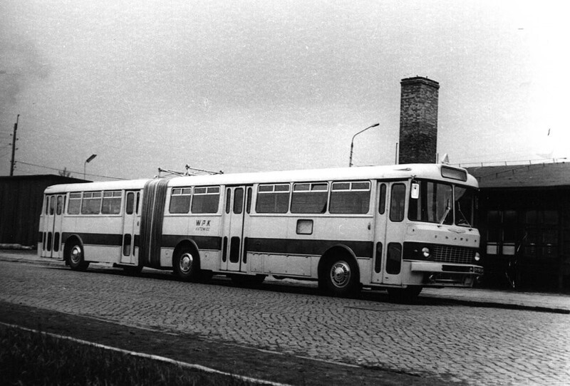 Икарус-180