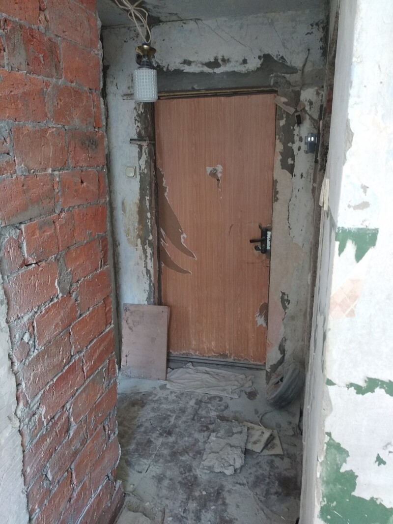 Целый год делал ремонт в квартире
