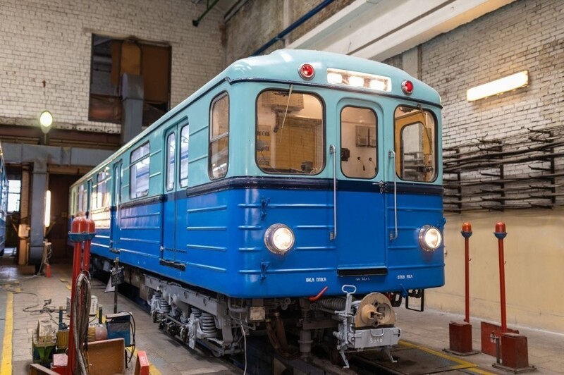 Эволюция вагонов московского метро с 1935 до 2025 года