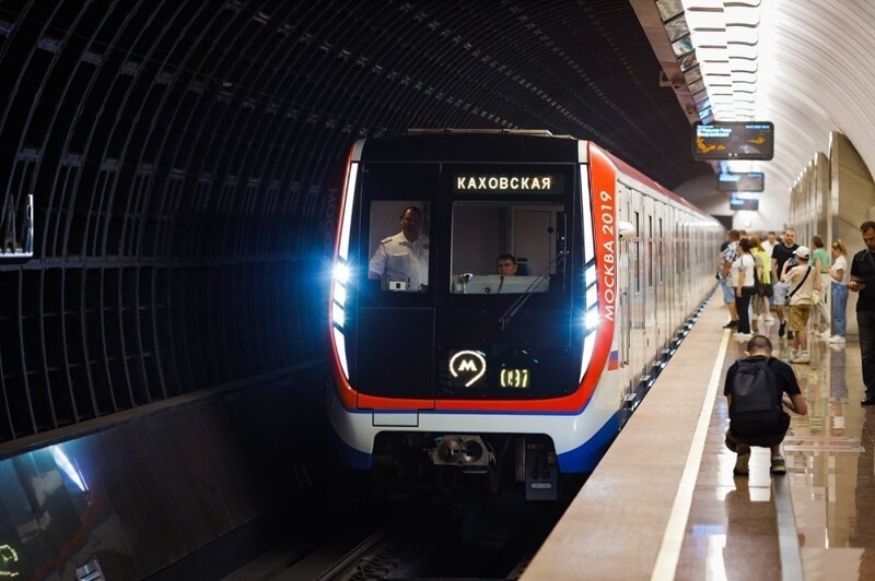 Эволюция вагонов московского метро с 1935 до 2025 года