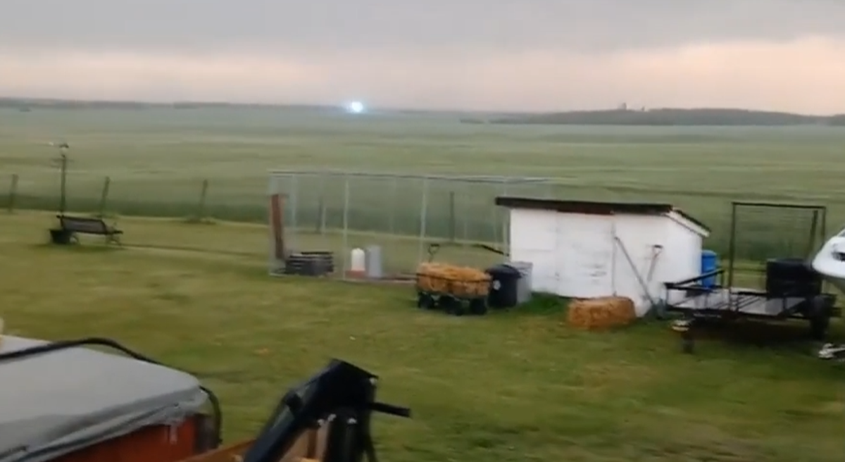 В Канаде засняли шаровую молнию