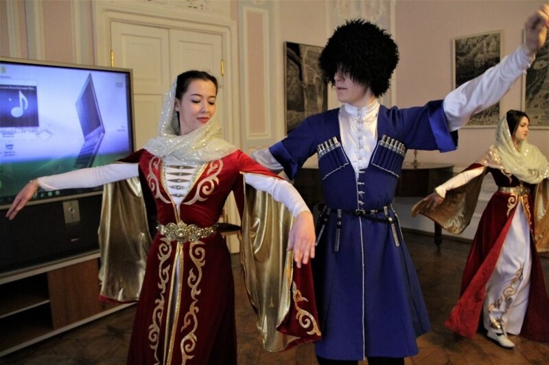 Абазины