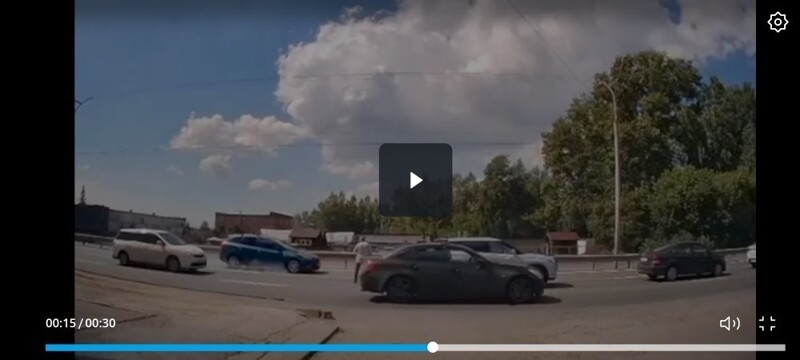 Бердском шоссе в Новосибирске произошло ДТП, в котором 55-летний мужчина попал под колёса Kia Ceed