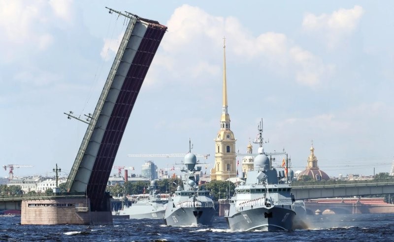 Лишь о политике
