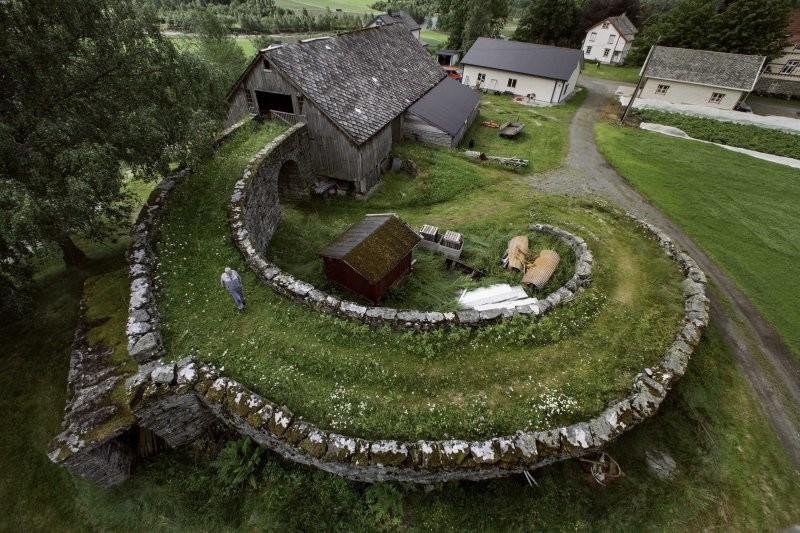 8. Норвежский амбар, похожий на жилище викингов